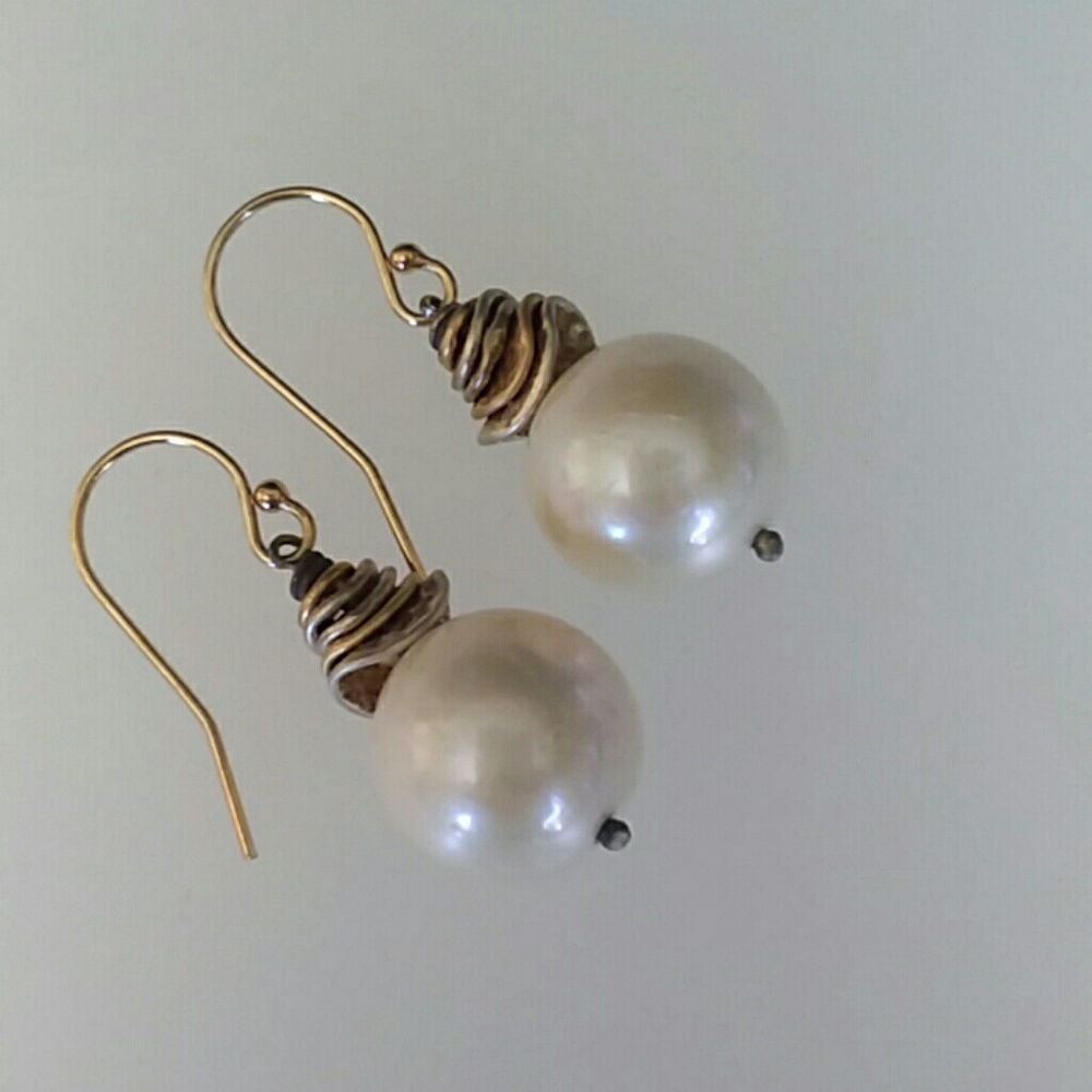 Cultured South Sea Pearl Earrings.